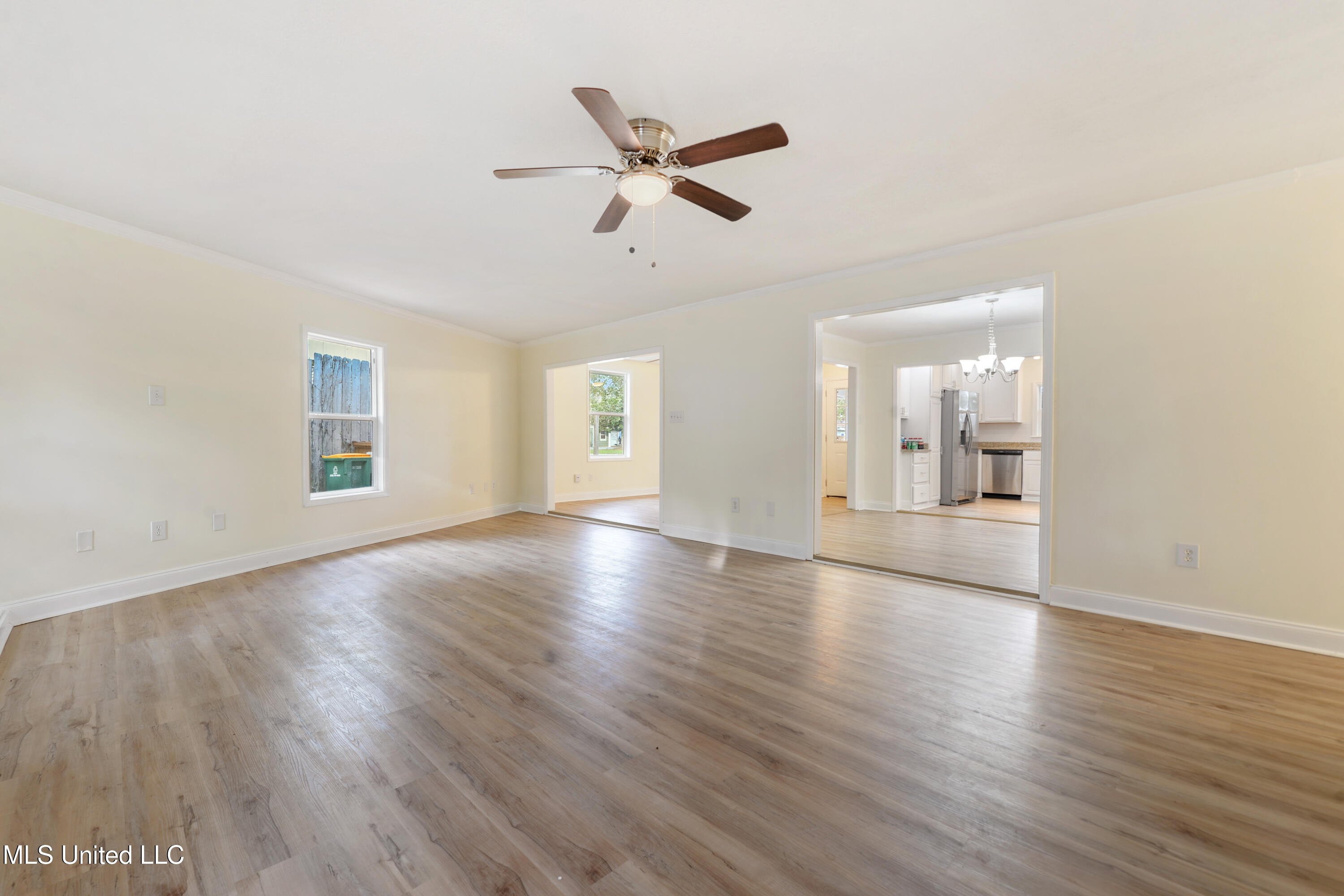 122 Carroll Avenue Property Photo 8