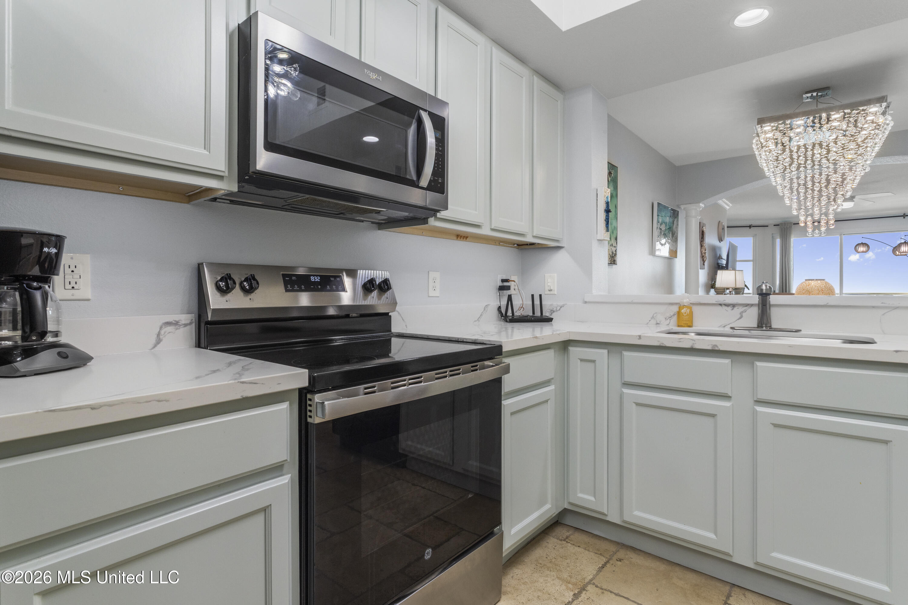 2228 Beach Drive Property Photo 10