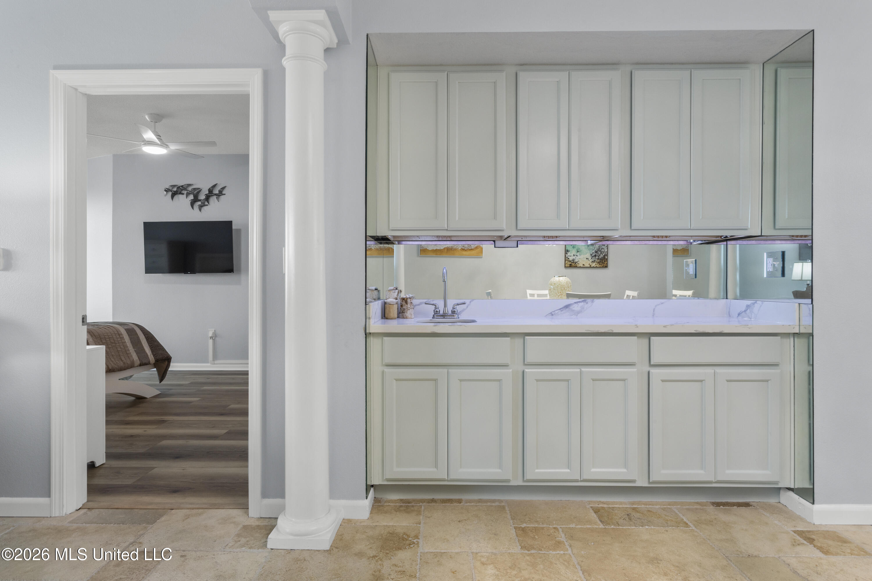 2228 Beach Drive Property Photo 12