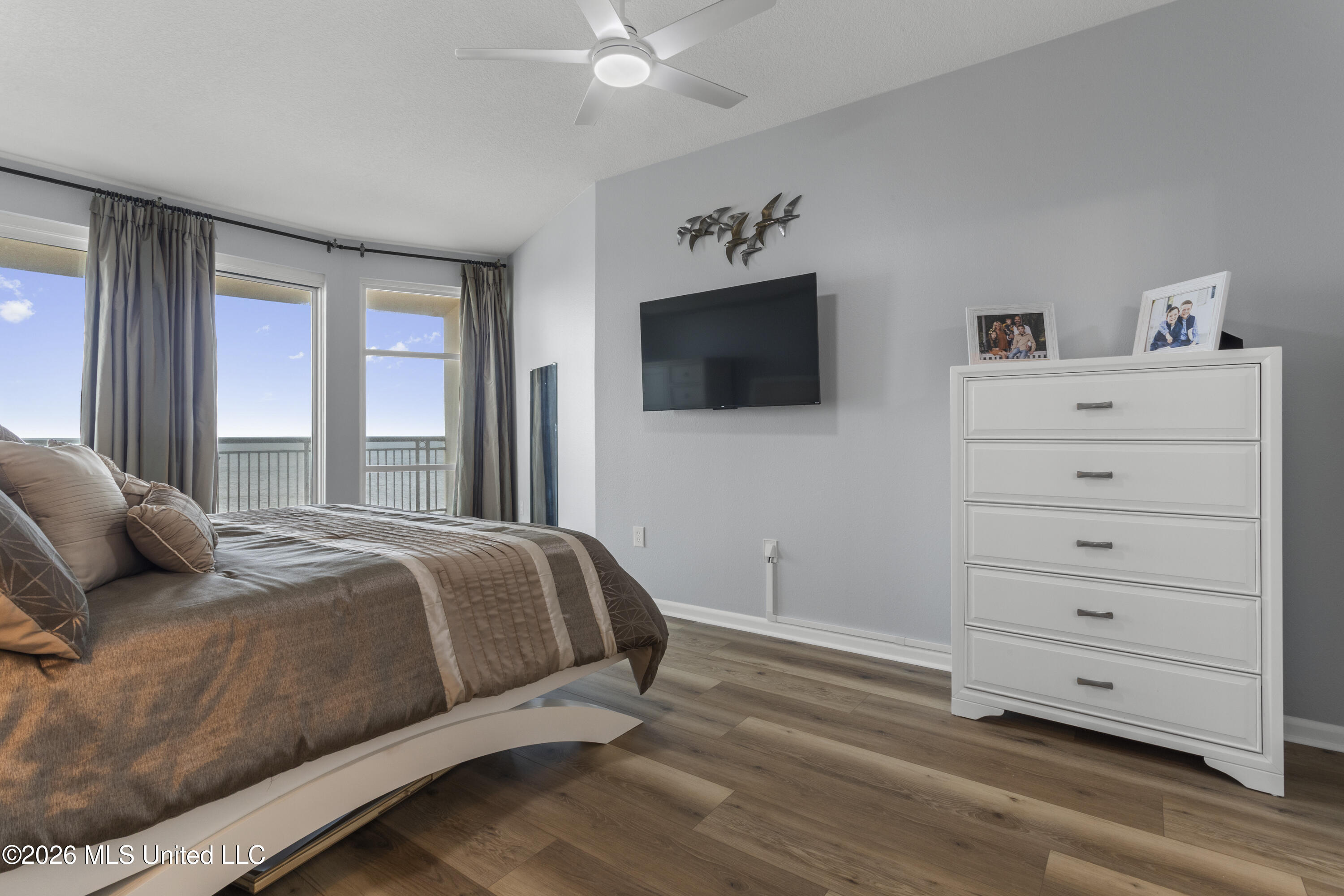 2228 Beach Drive Property Photo 17