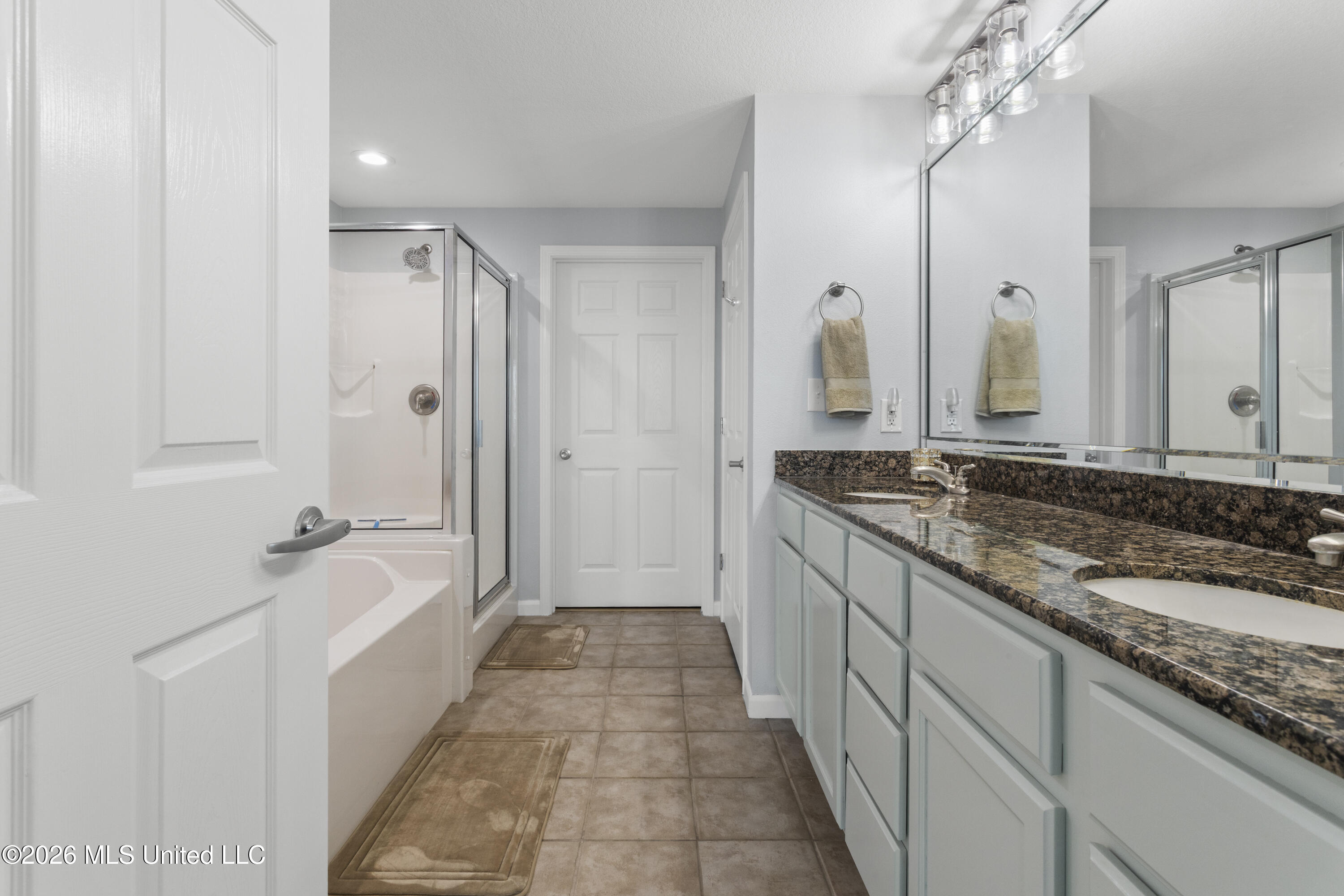 2228 Beach Drive Property Photo 21