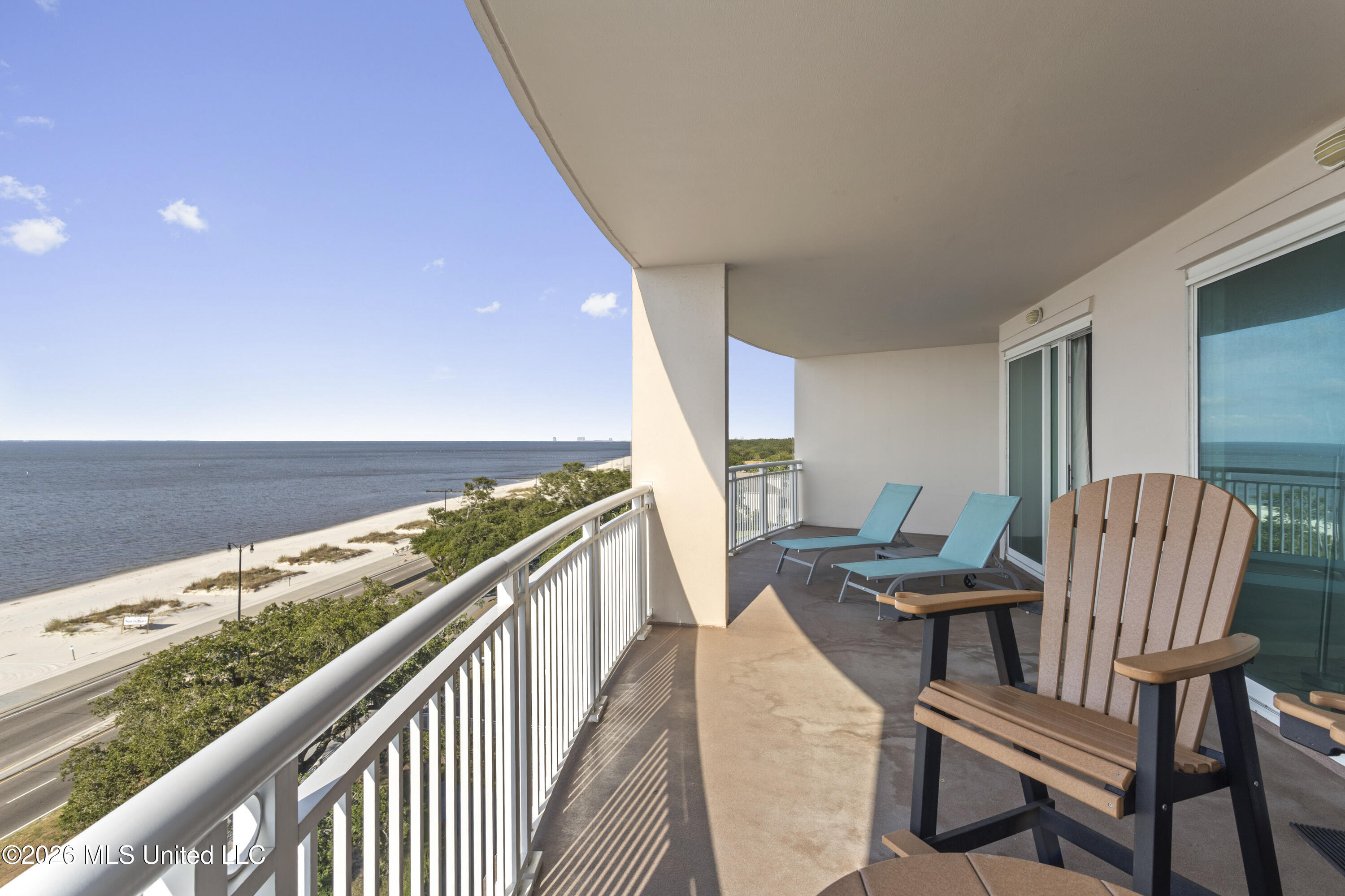 2228 Beach Drive Property Photo 33