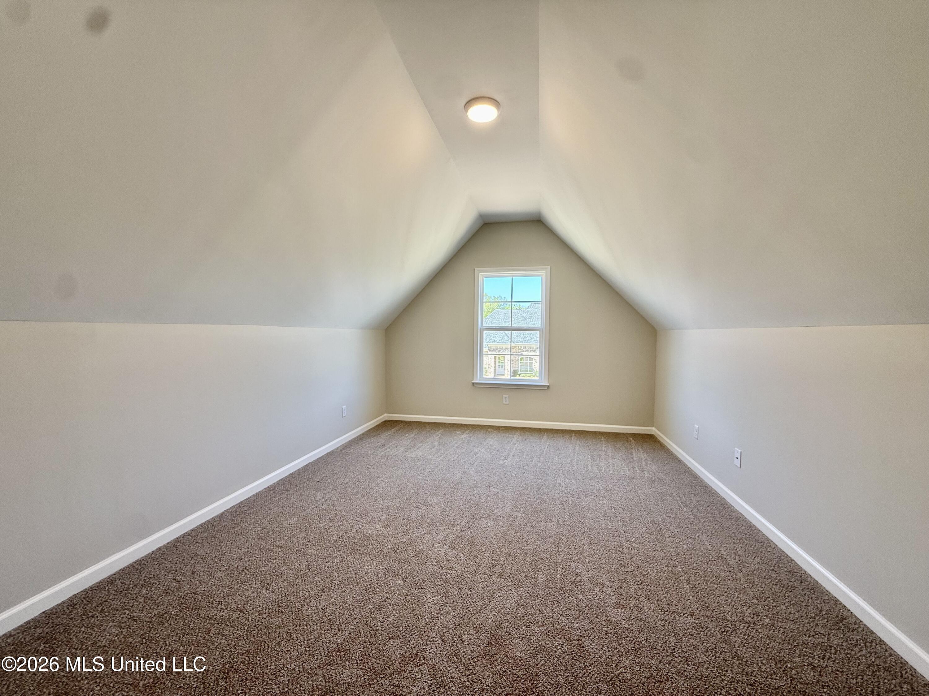 1051 Great Glen Drive Property Photo 12