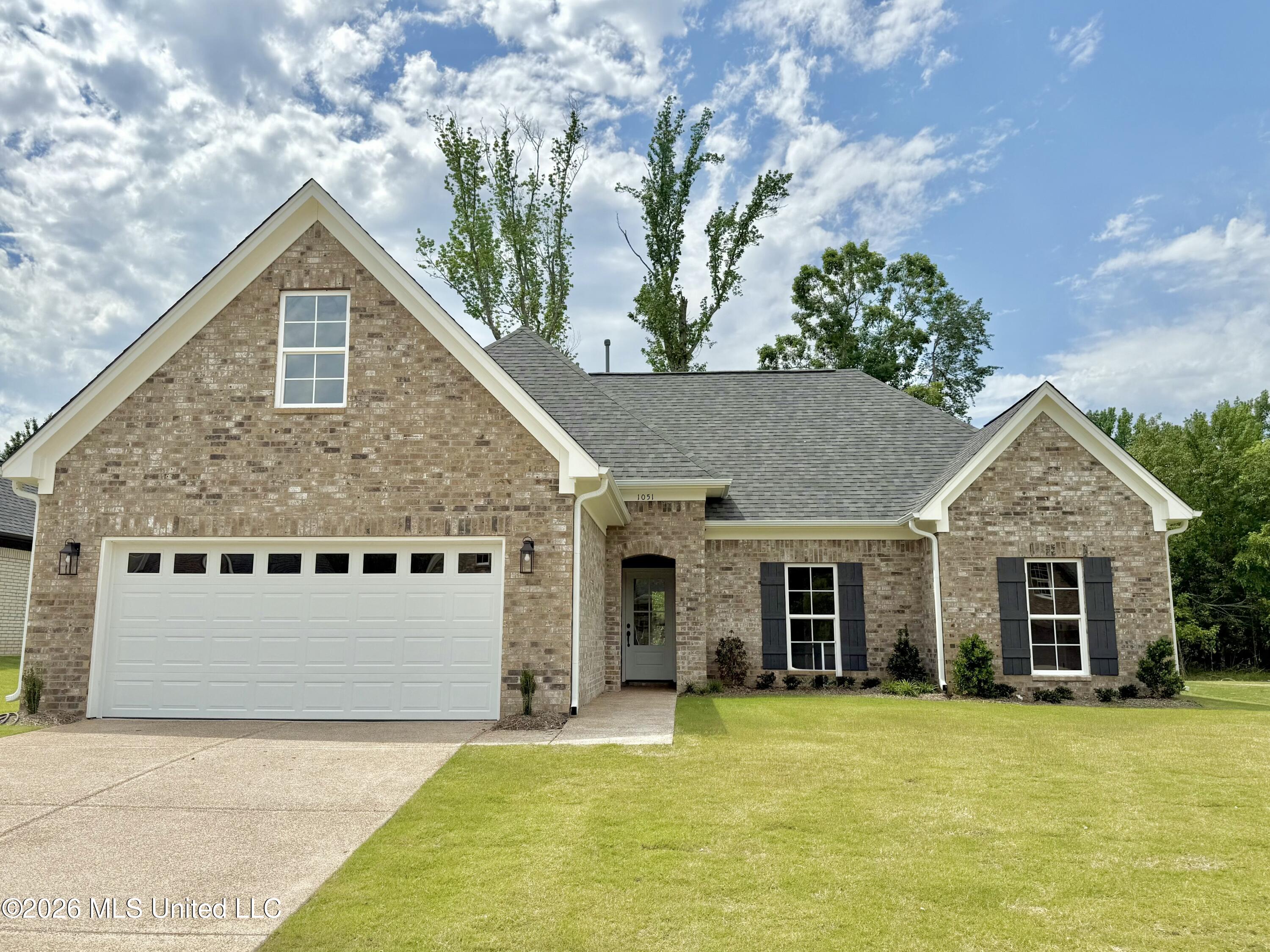 1051 Great Glen Drive Property Photo 17