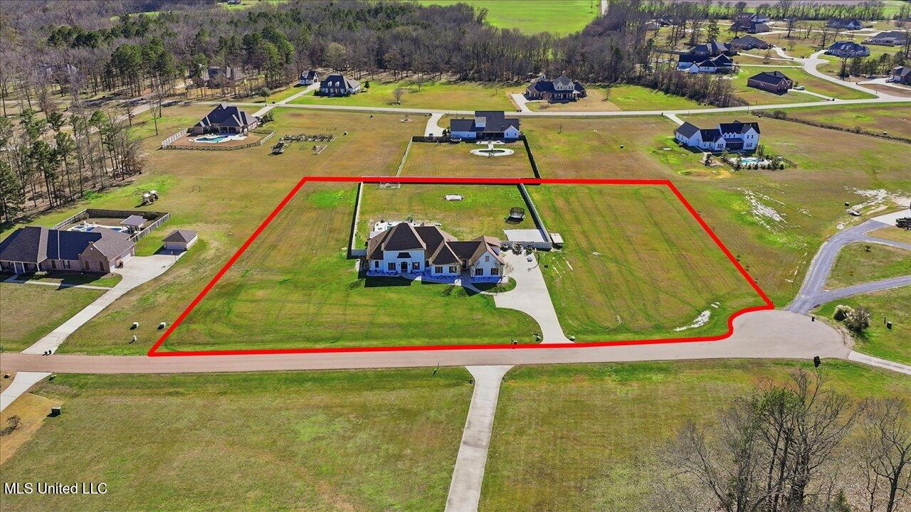 111 Pecan Ridge Property Photo 3