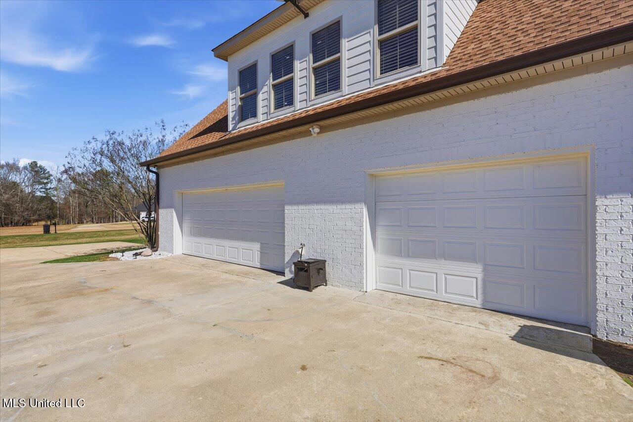 111 Pecan Ridge Property Photo 8