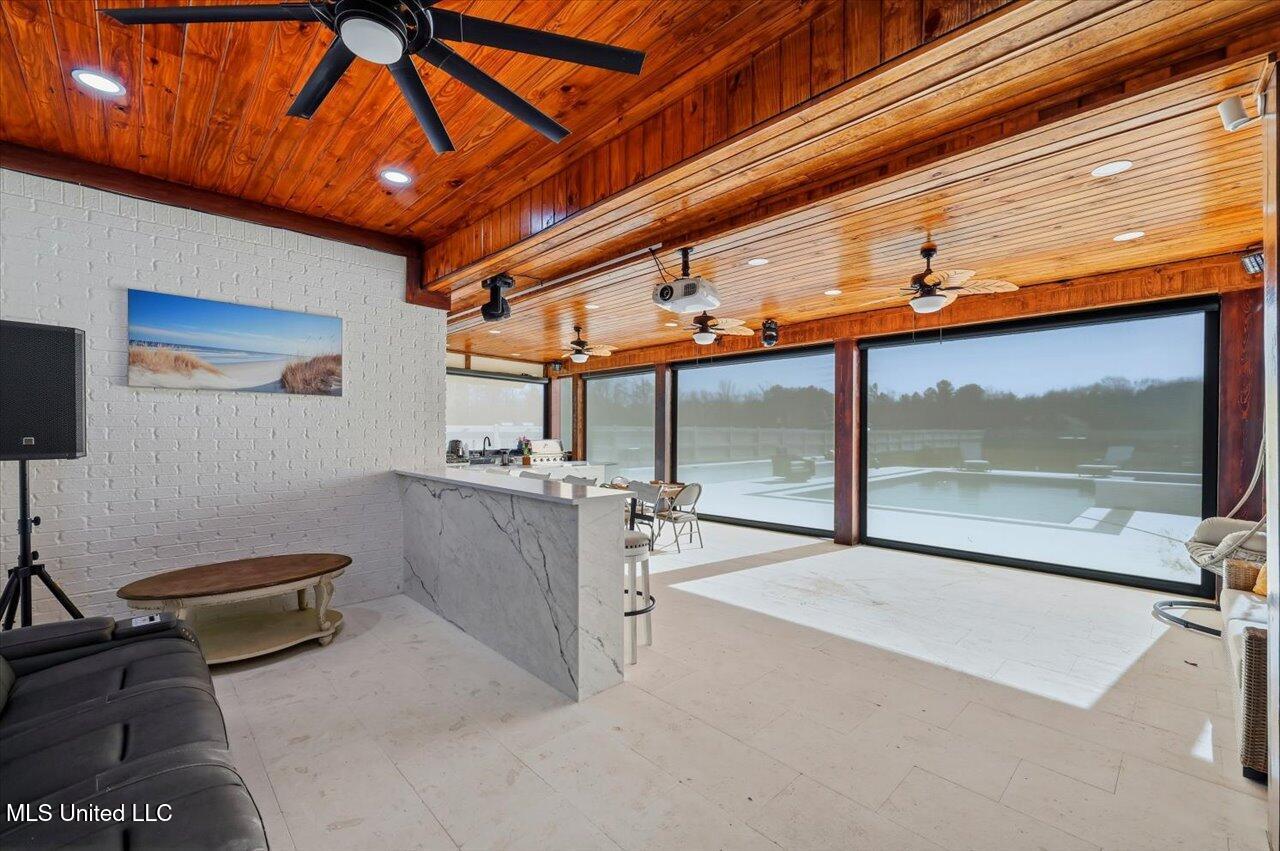 111 Pecan Ridge Property Photo 55