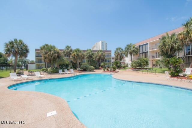 2046 Beach Boulevard Property Photo 14