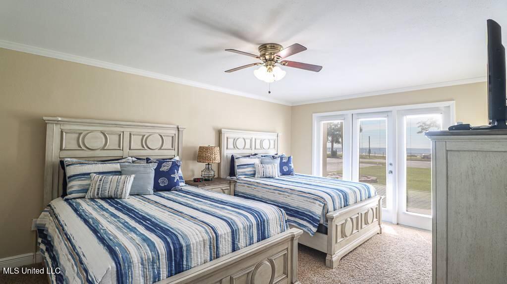 2046 Beach Boulevard Property Photo 17
