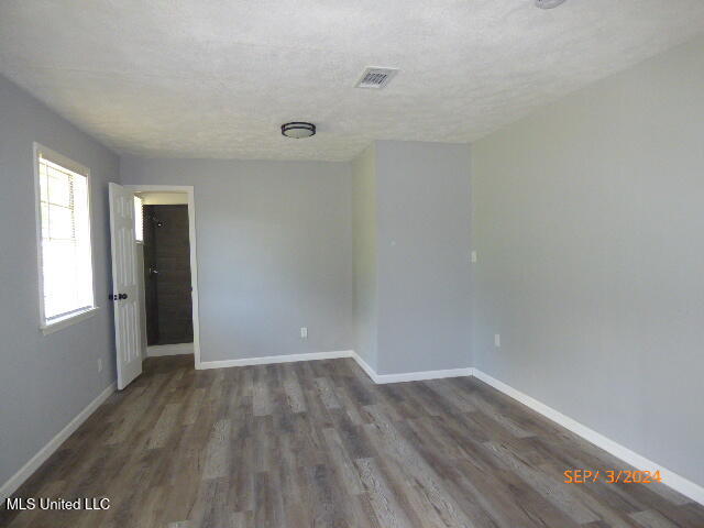 1049 Johnson Lane Property Photo 5