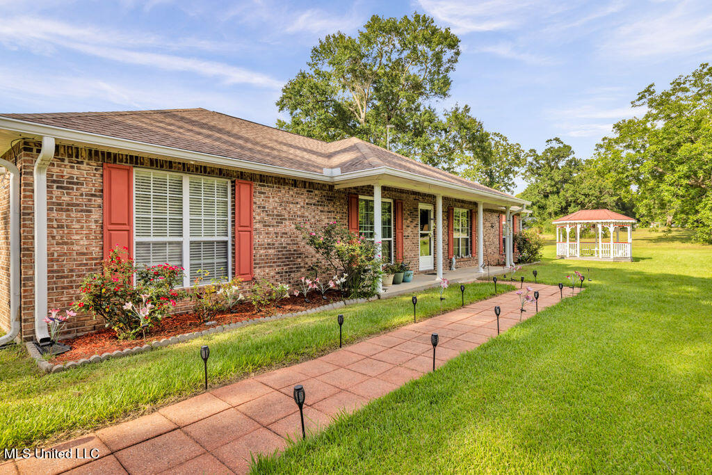 163 E Inda Road Property Photo 1
