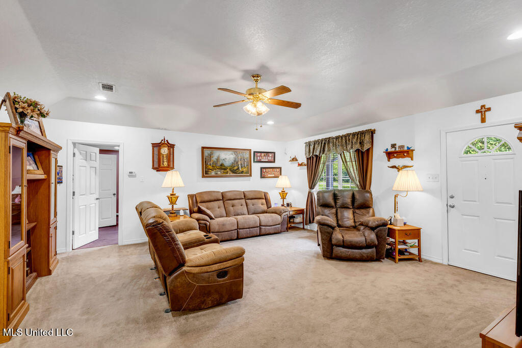 163 E Inda Road Property Photo 10