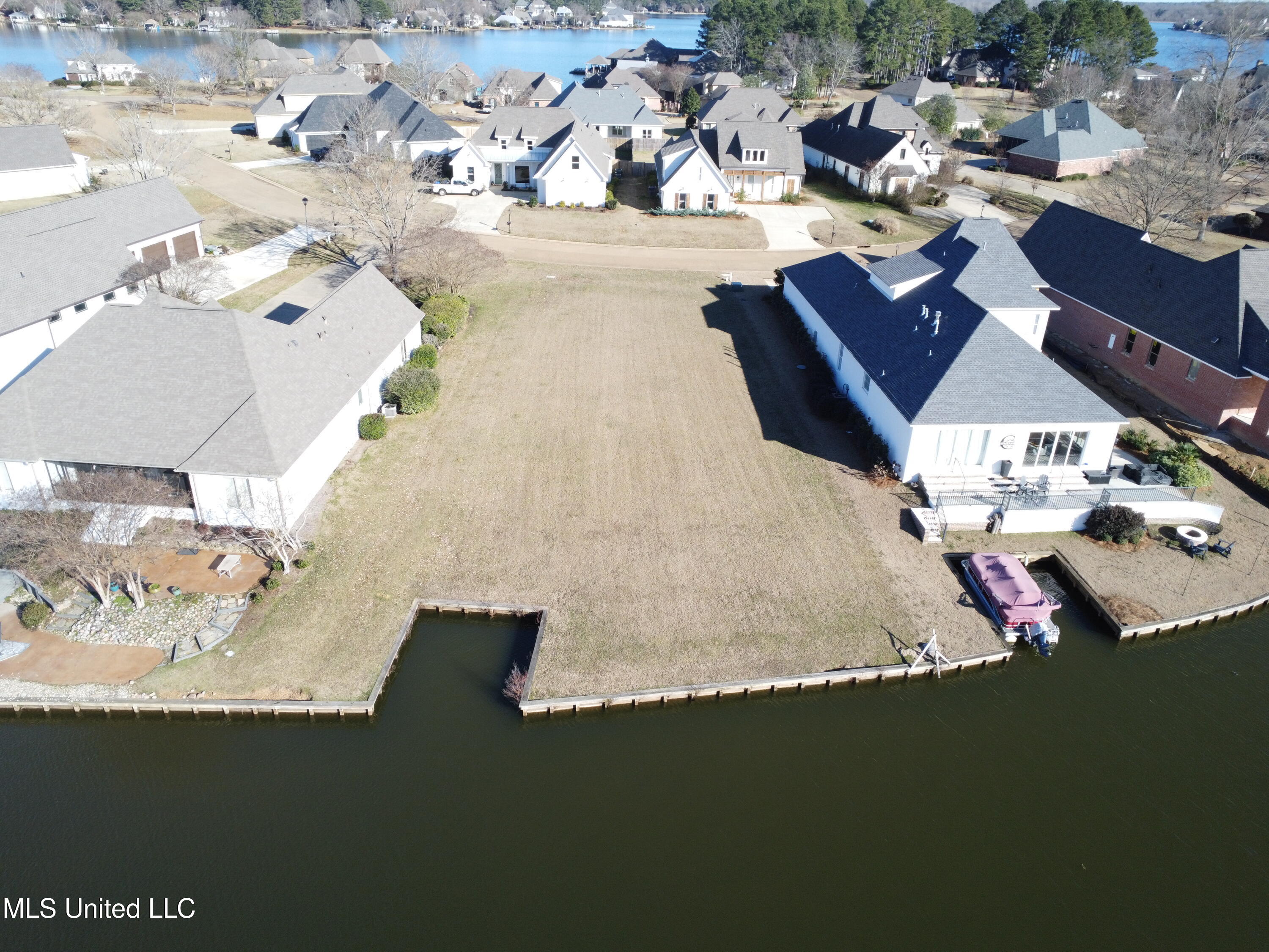 211 Northshore Place Property Photo 5