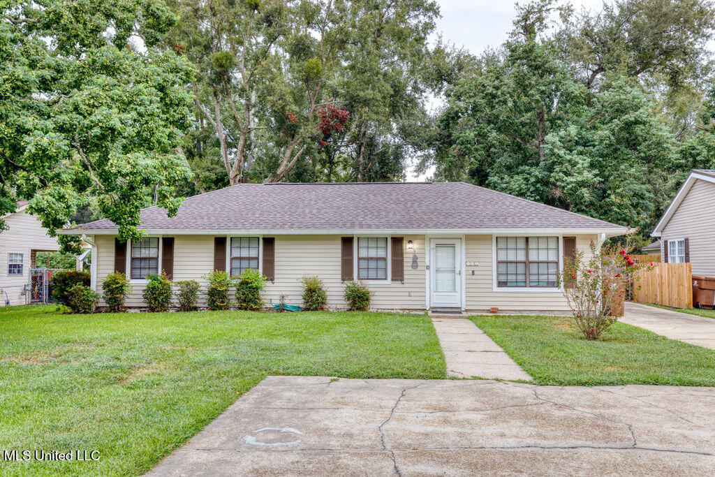 101 Pittman Drive Property Photo 1