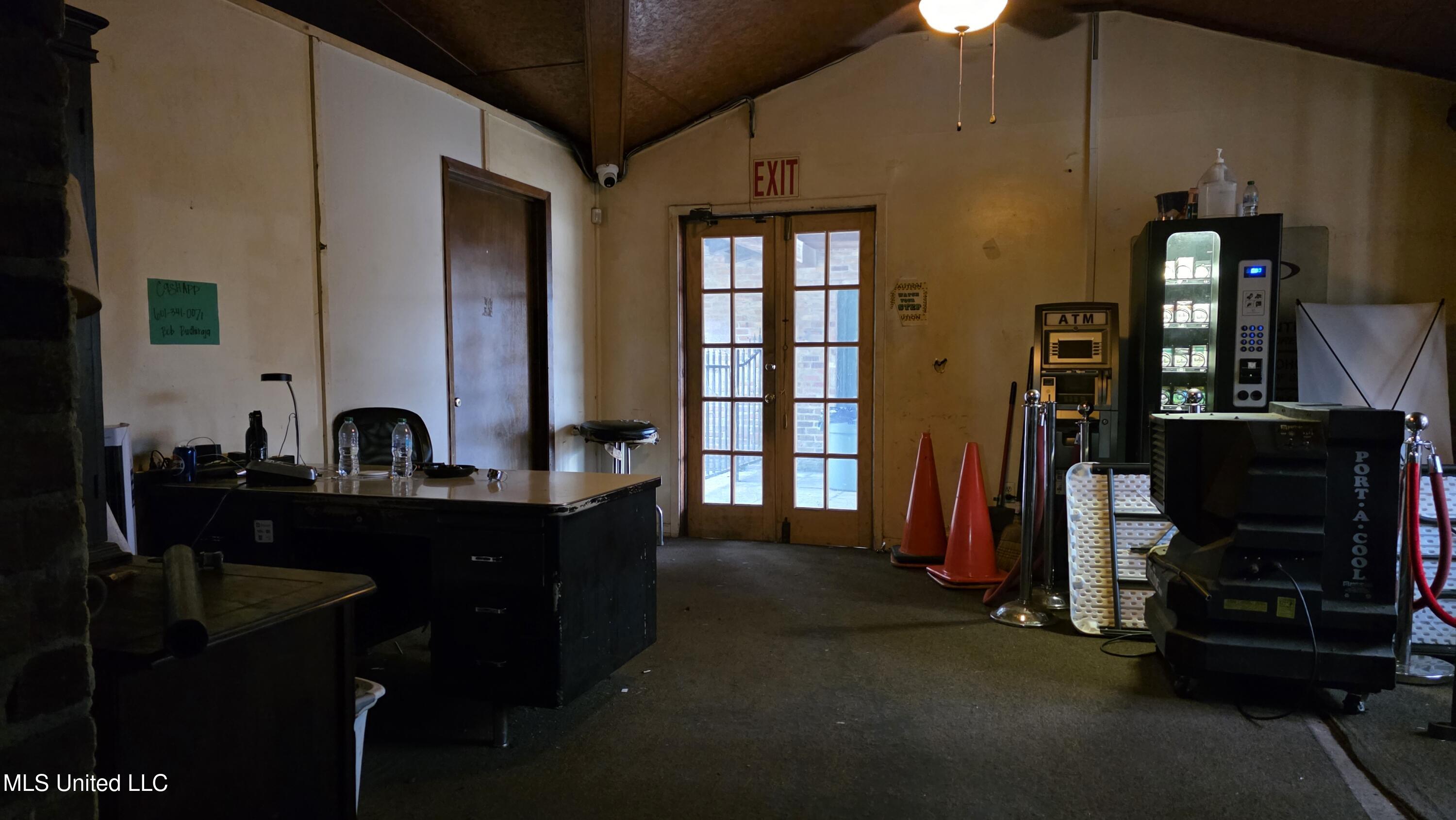 515 S Railroad Boulevard Property Photo 48