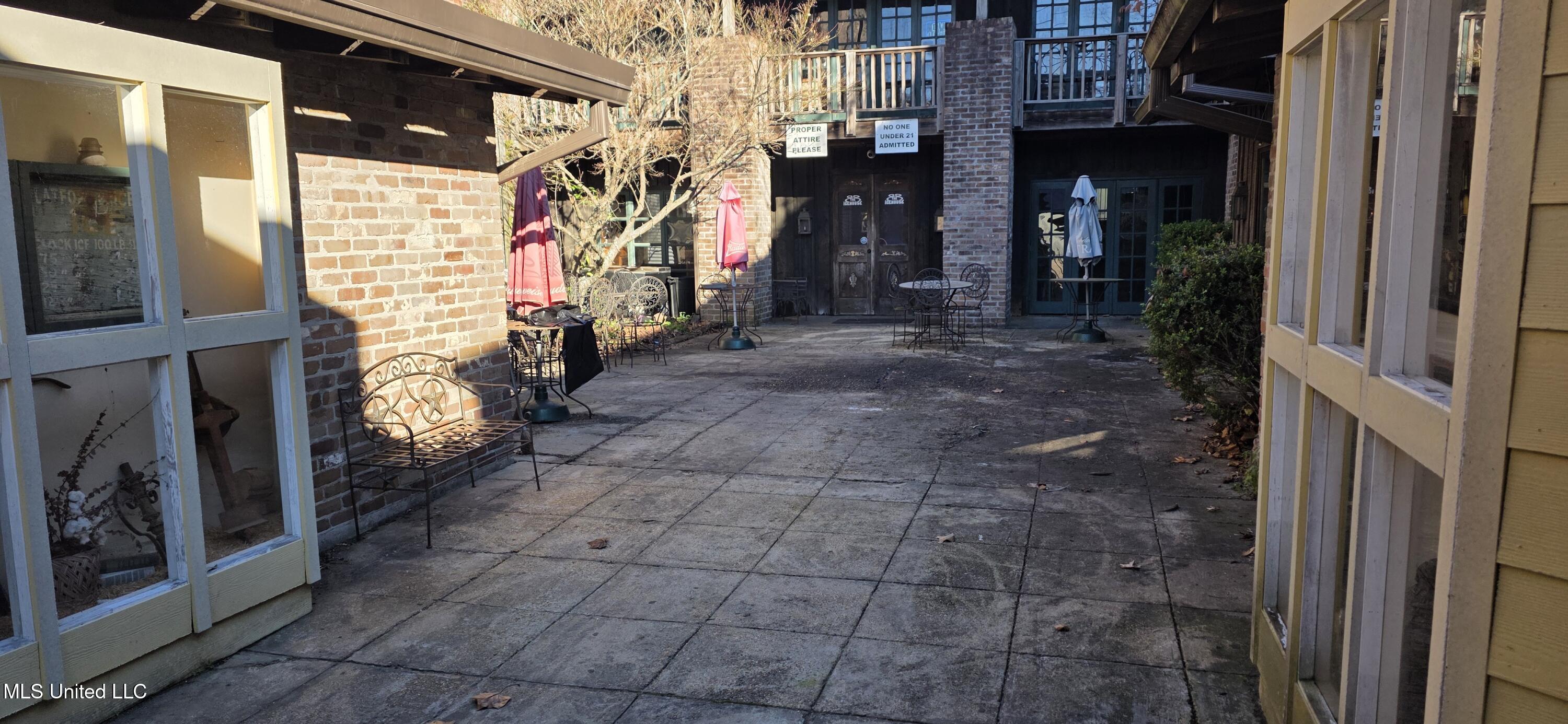 515 S Railroad Boulevard Property Photo 59
