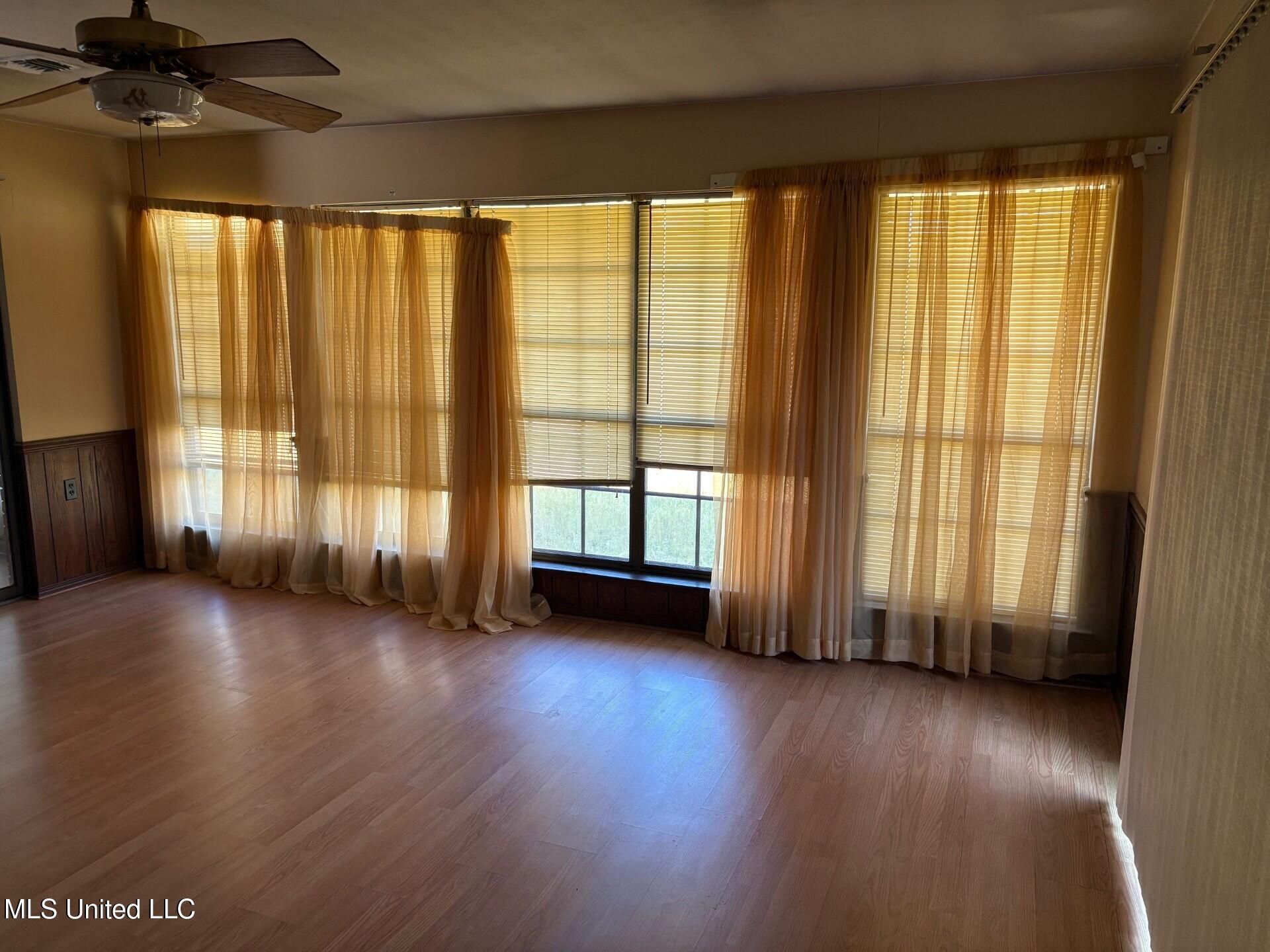 16170 Kenwood Drive Property Photo 9