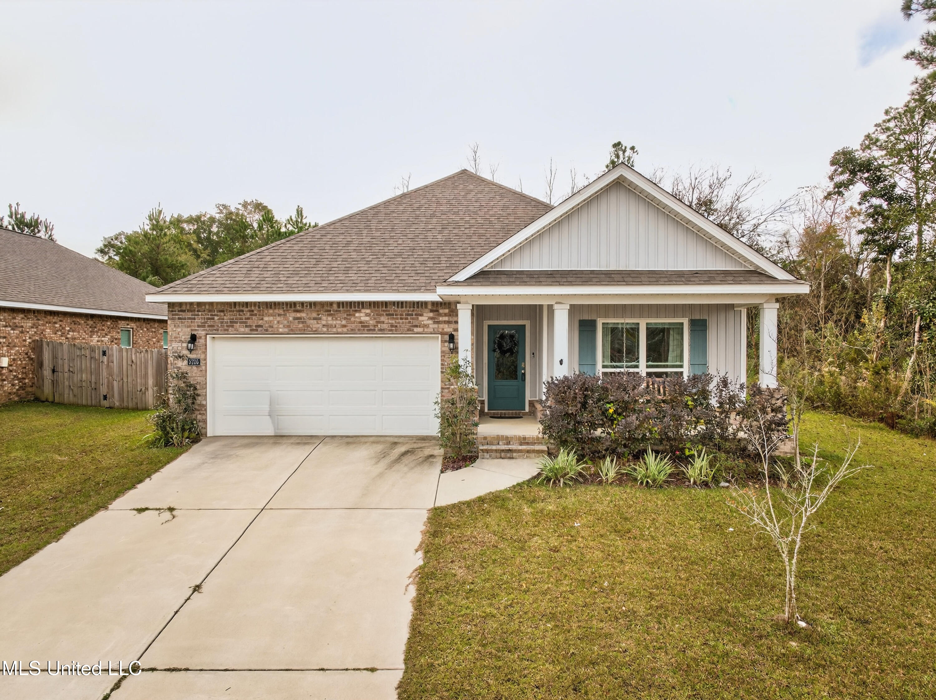 5735 Overland Drive Property Photo 1