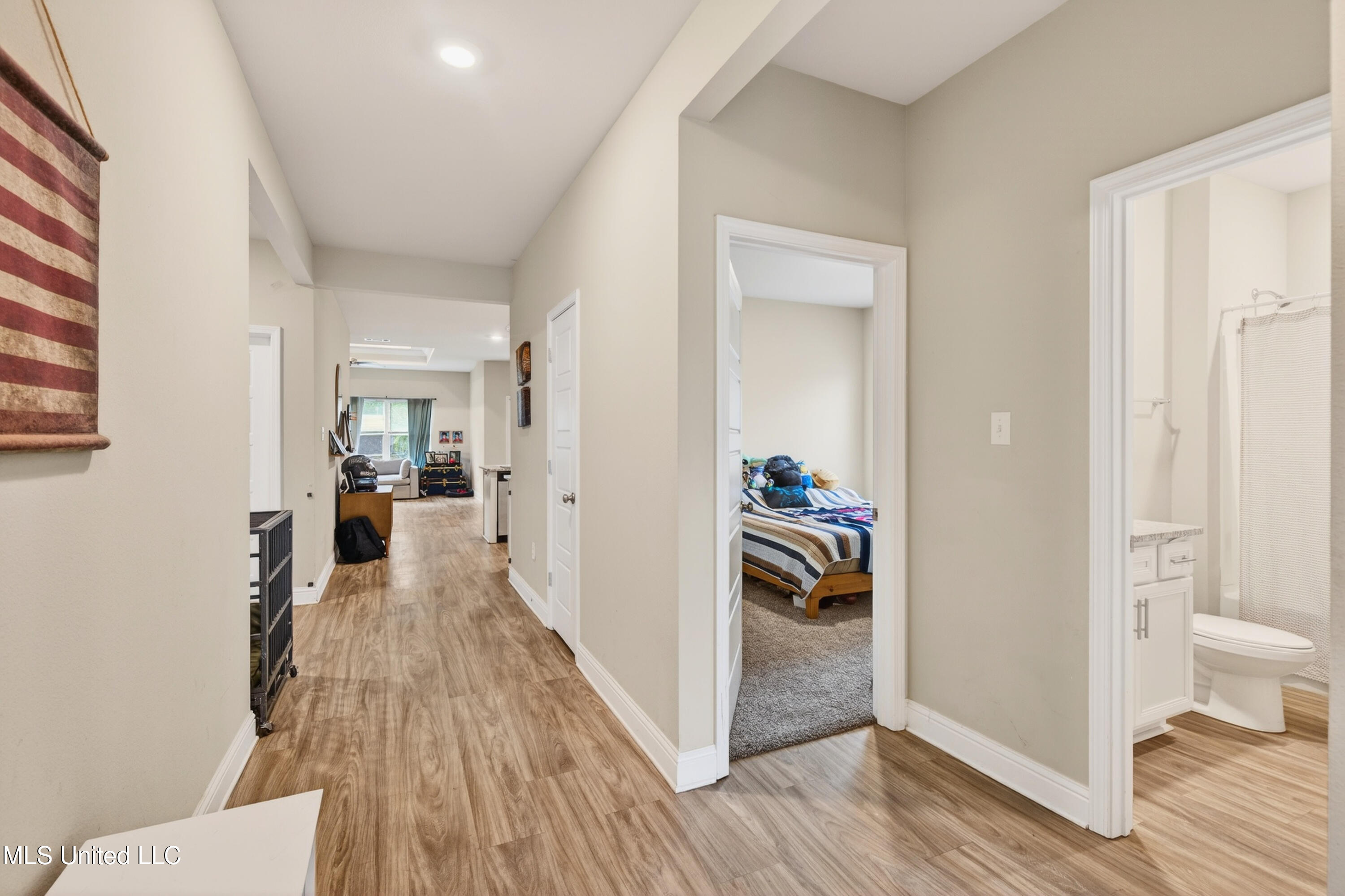 5735 Overland Drive Property Photo 4