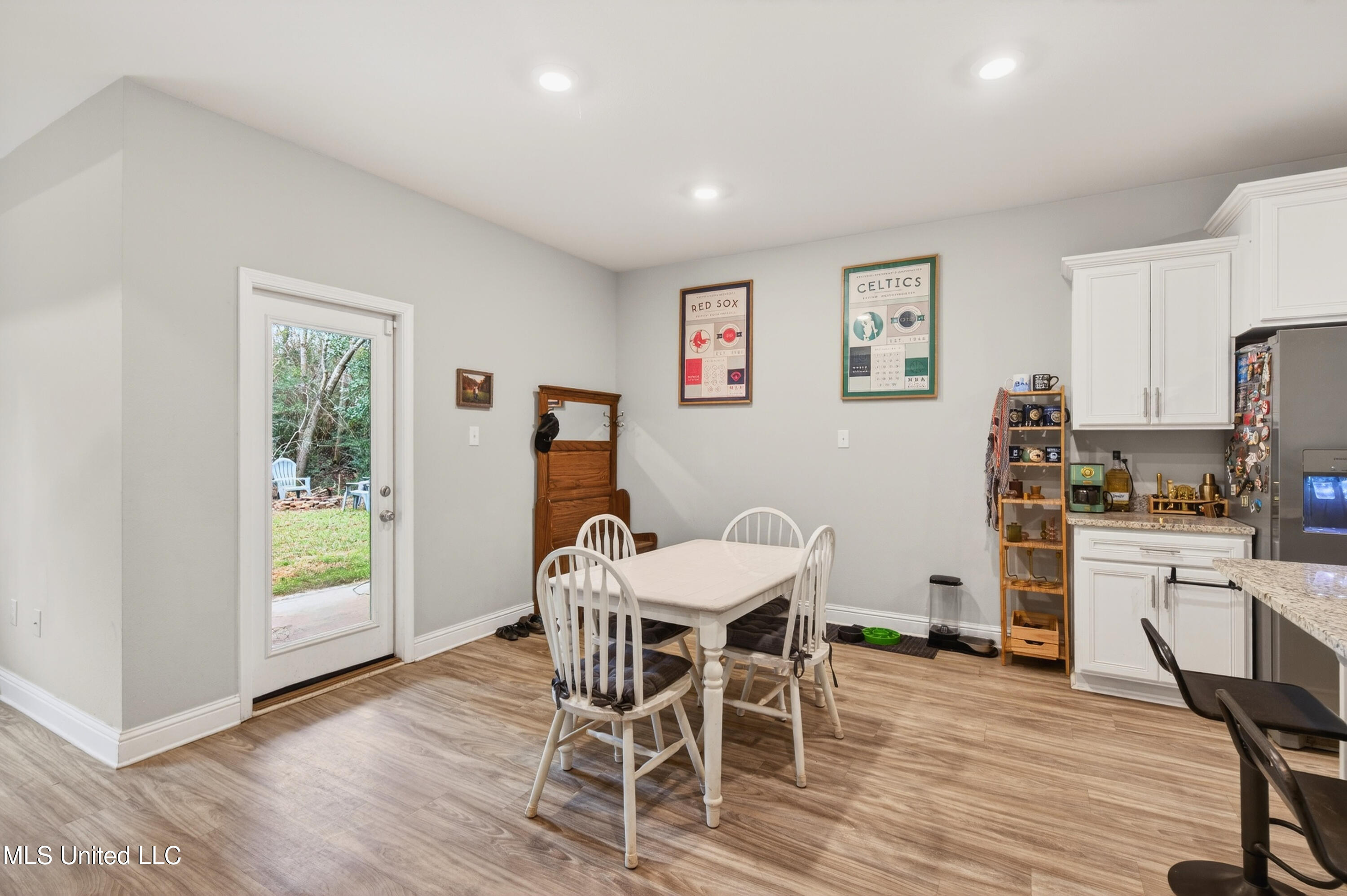 5735 Overland Drive Property Photo 12