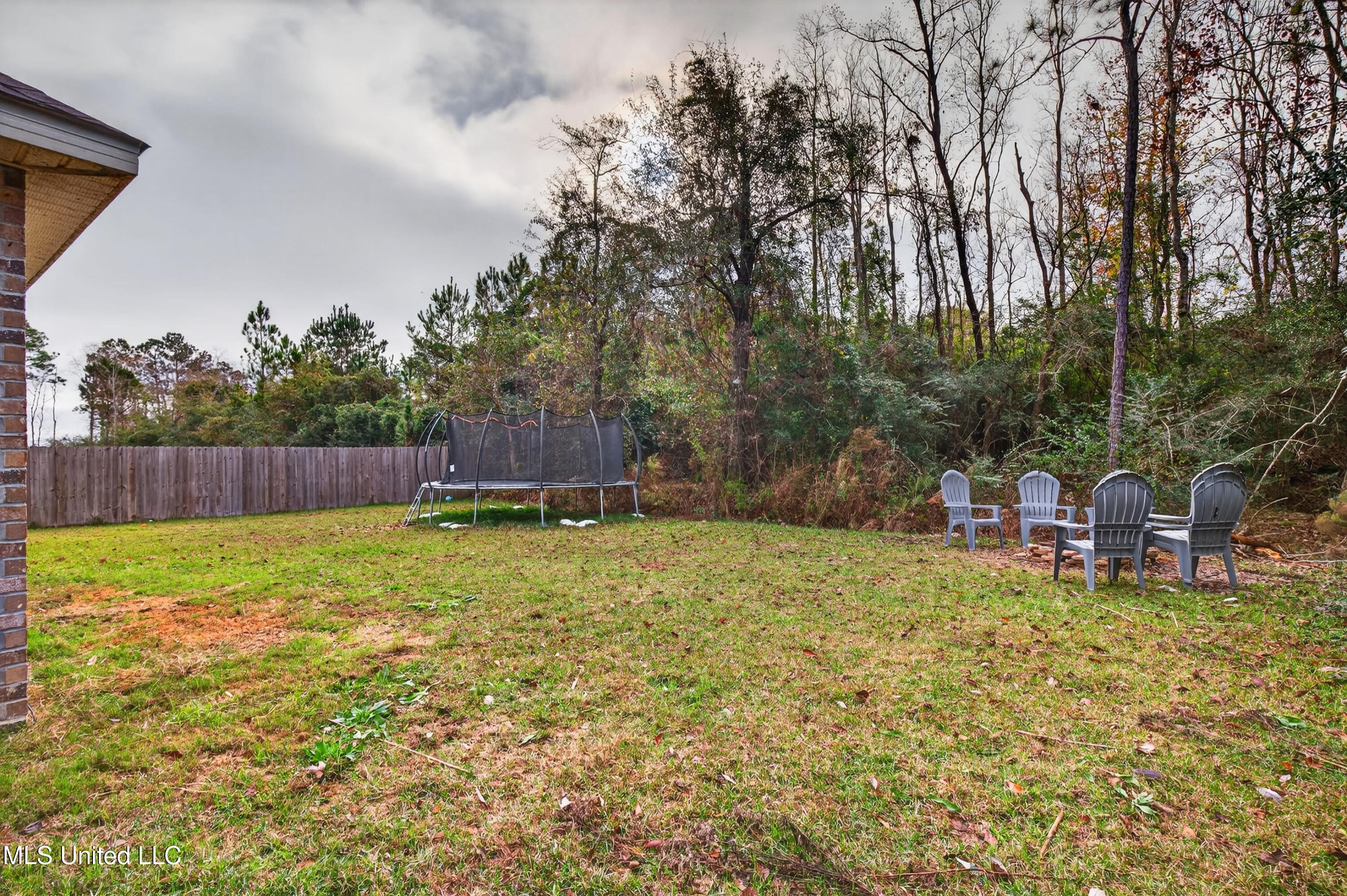 5735 Overland Drive Property Photo 27