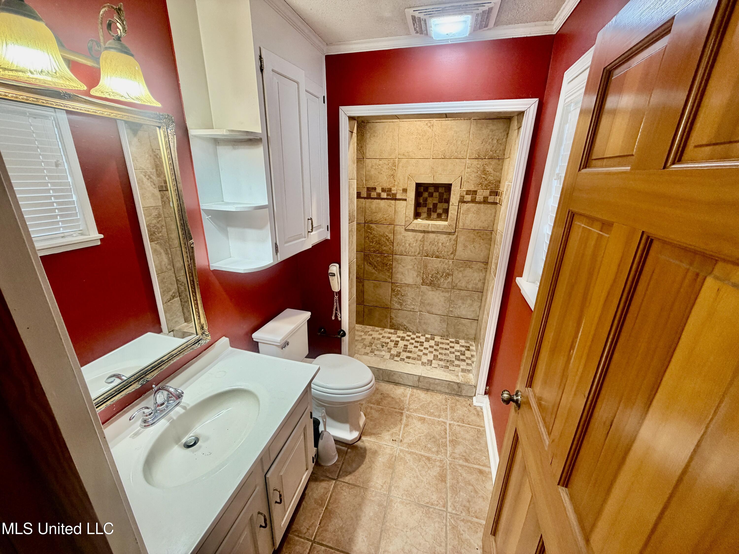 2907 Highway 8 Property Photo 17