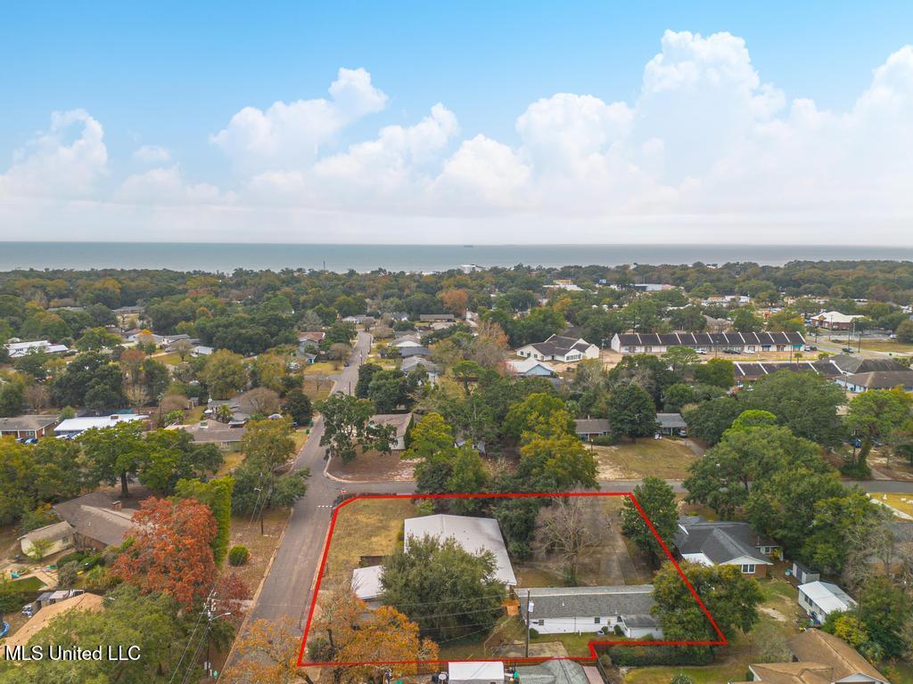 28 Woodglen Drive Property Photo 10