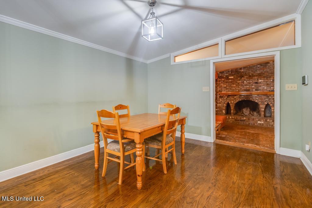 28 Woodglen Drive Property Photo 13