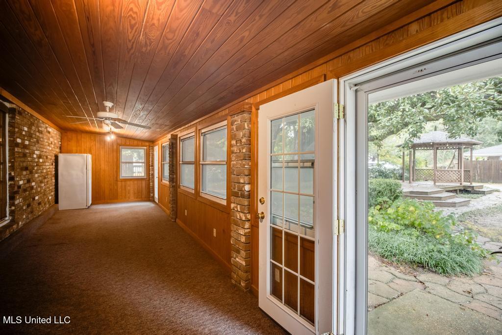 28 Woodglen Drive Property Photo 26