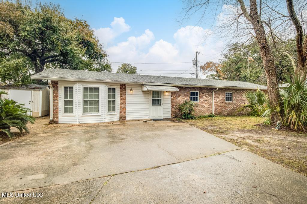28 Woodglen Drive Property Photo 34