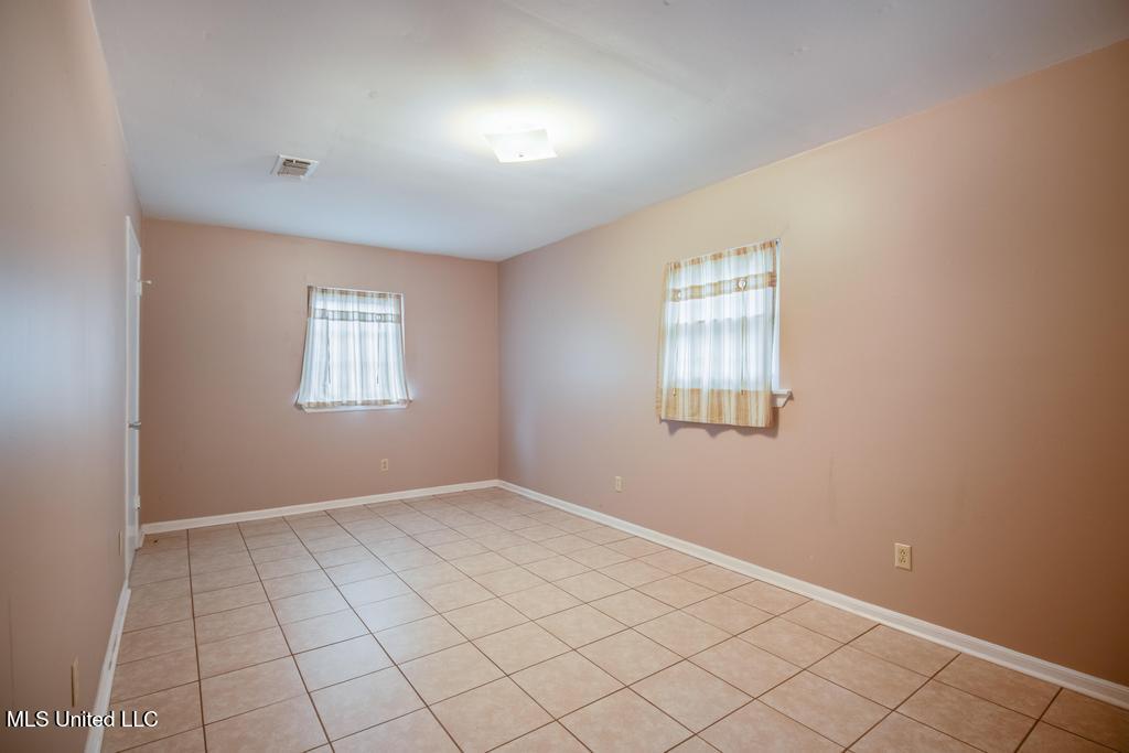 28 Woodglen Drive Property Photo 38