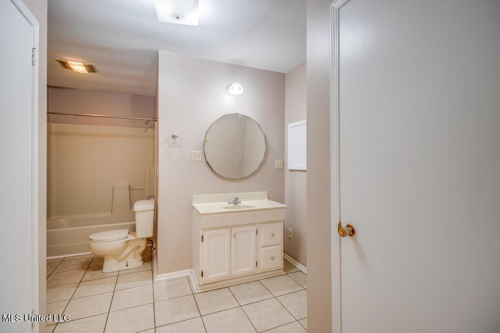 28 Woodglen Drive Property Photo 40