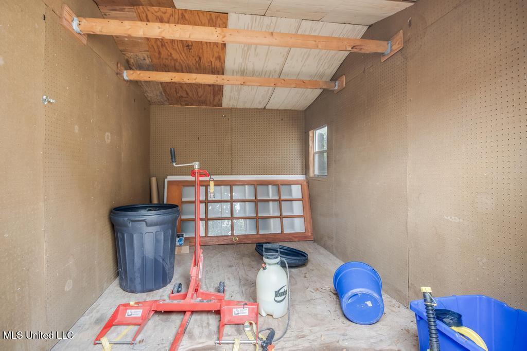 28 Woodglen Drive Property Photo 41