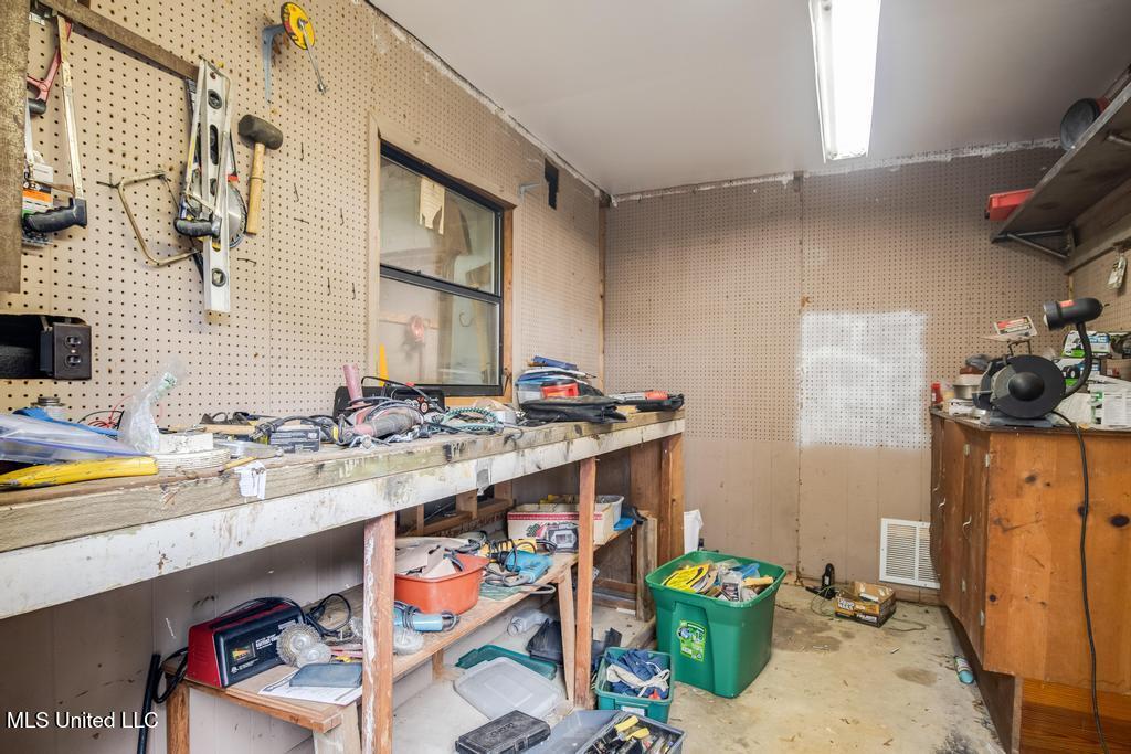 28 Woodglen Drive Property Photo 42