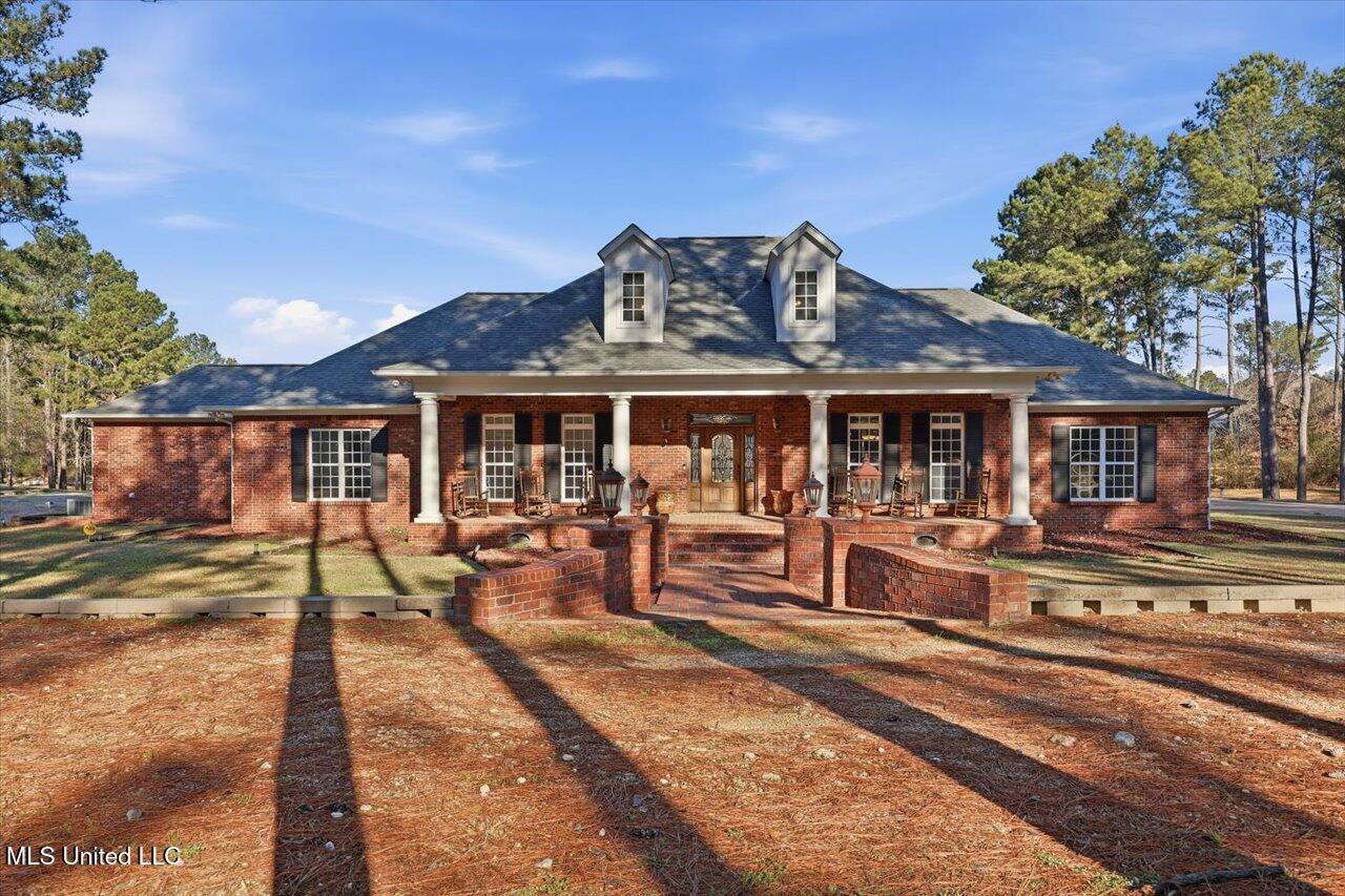 123 Lakeshire Cove Property Photo 3