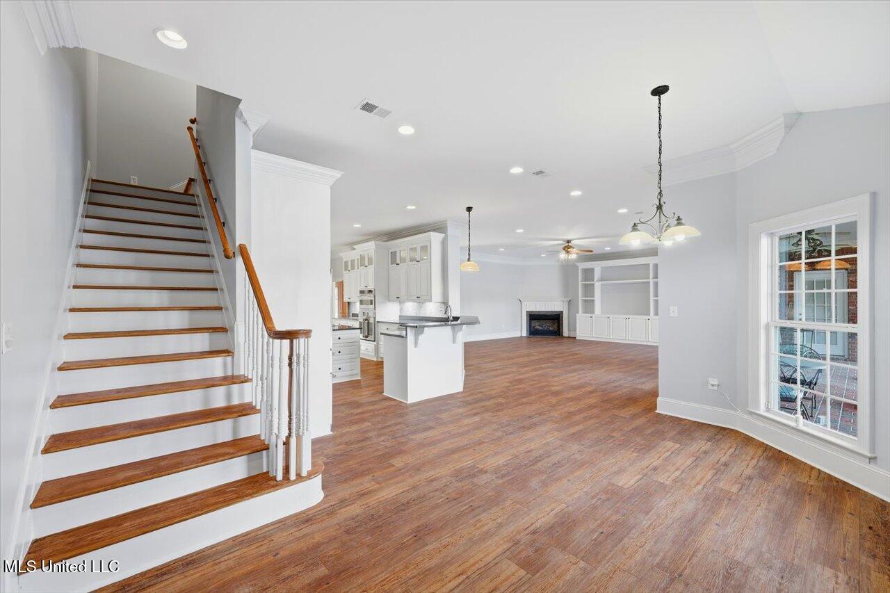123 Lakeshire Cove Property Photo 25