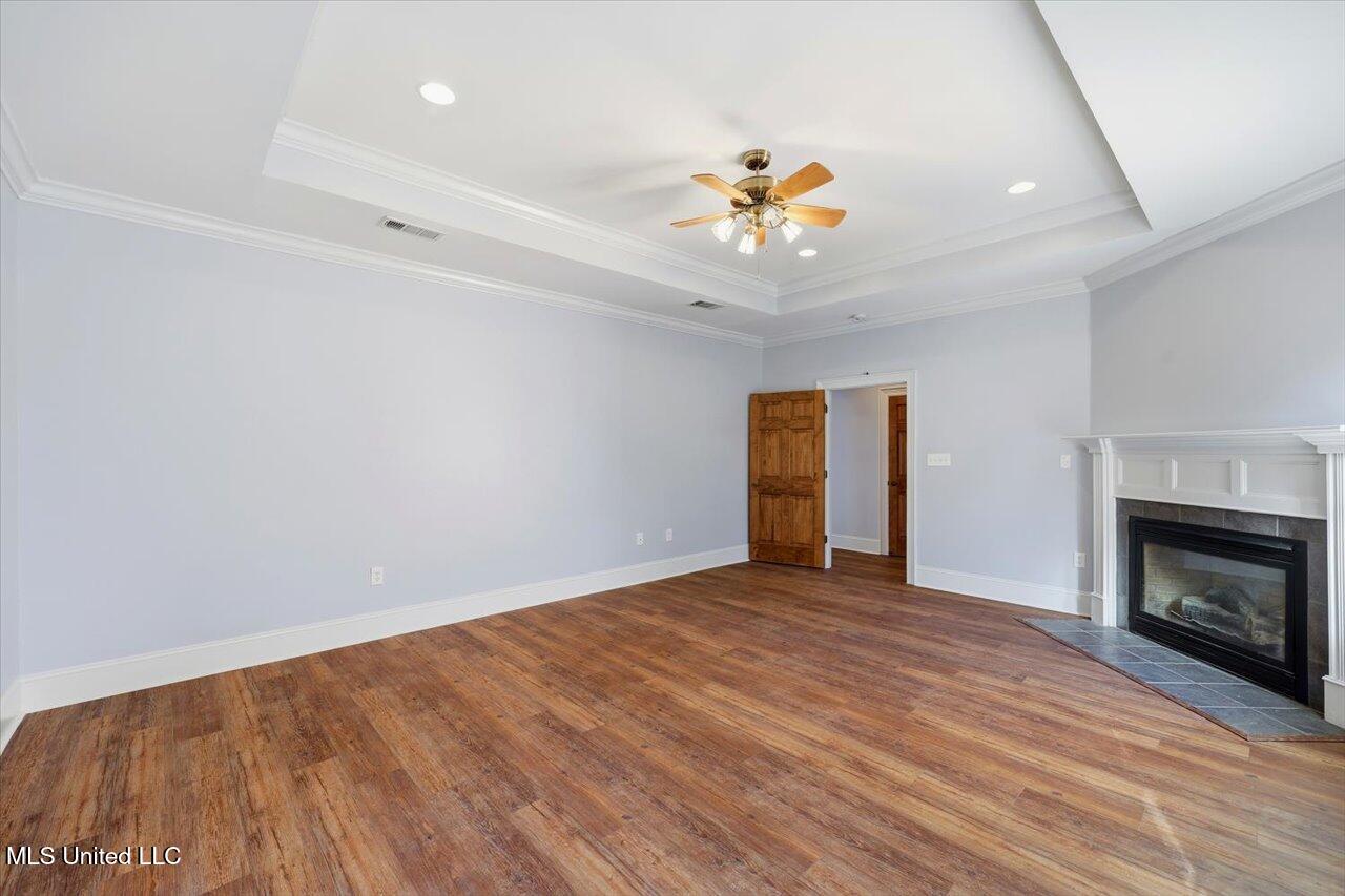 123 Lakeshire Cove Property Photo 32