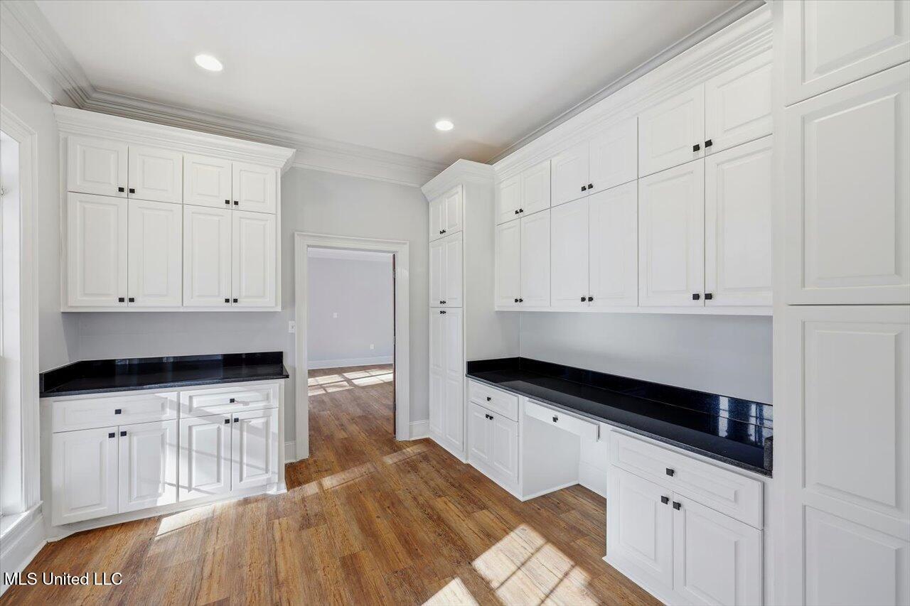 123 Lakeshire Cove Property Photo 37