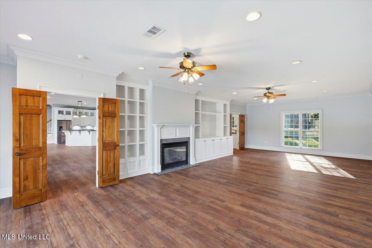 123 Lakeshire Cove Property Photo 41
