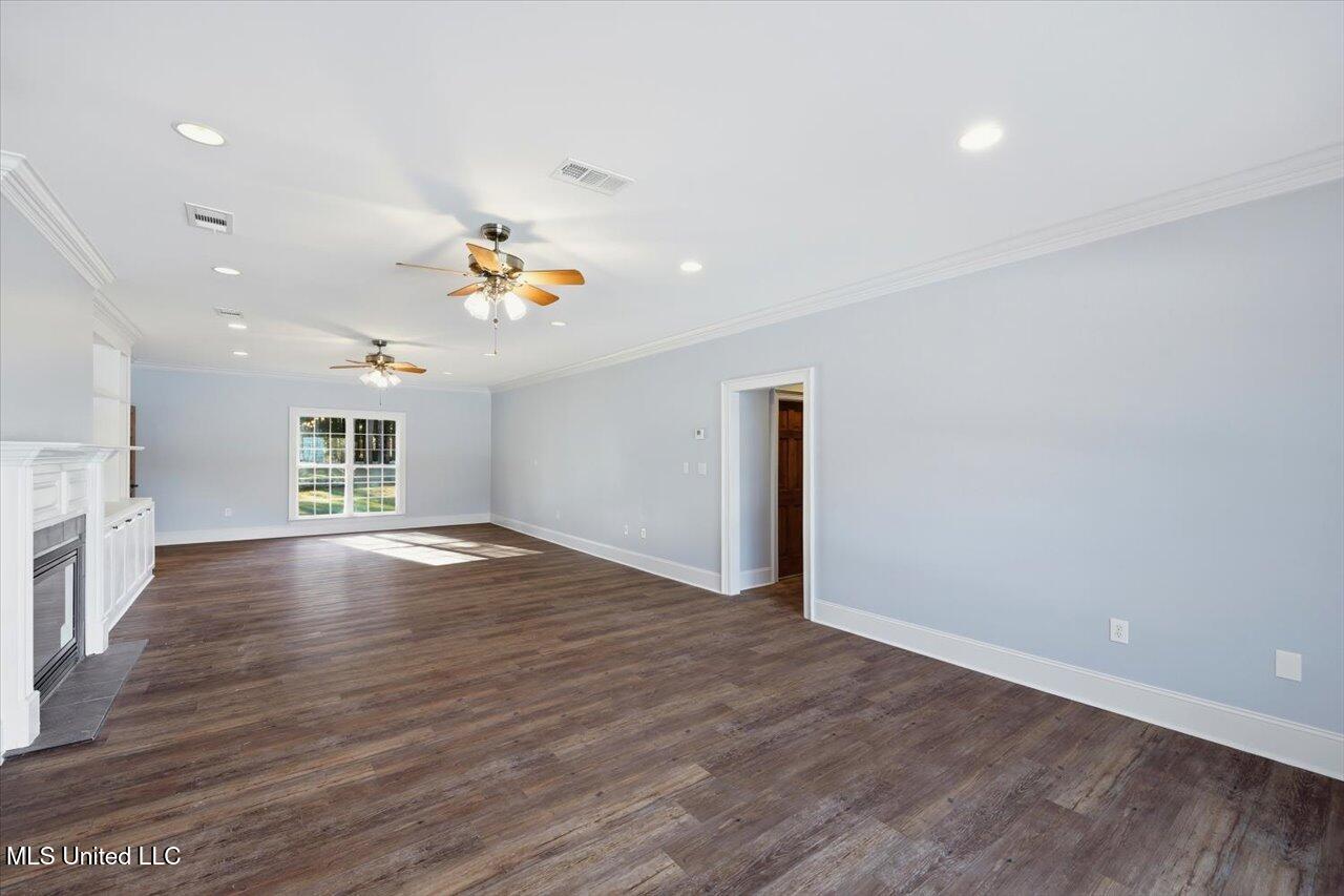 123 Lakeshire Cove Property Photo 42