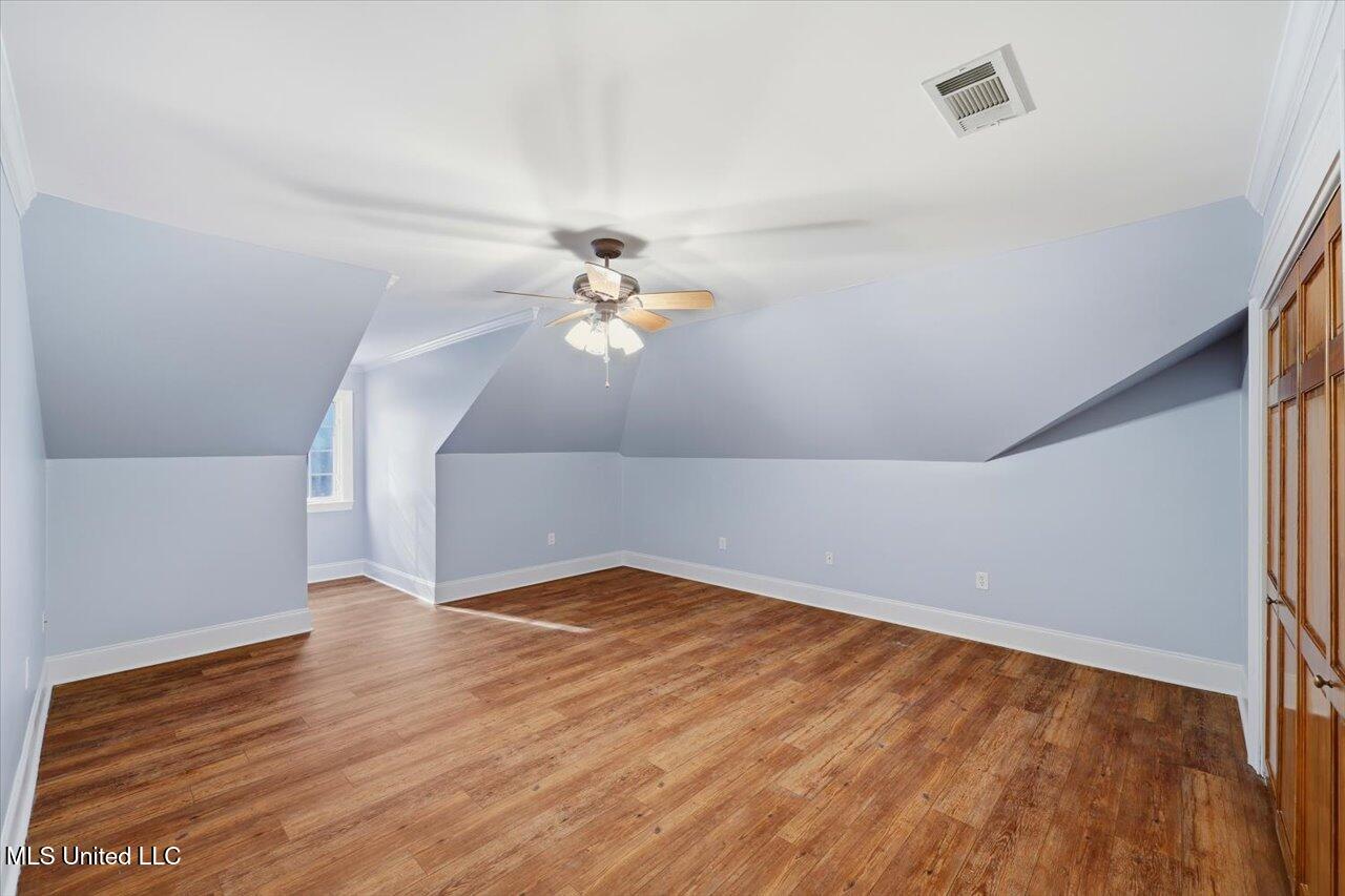 123 Lakeshire Cove Property Photo 48
