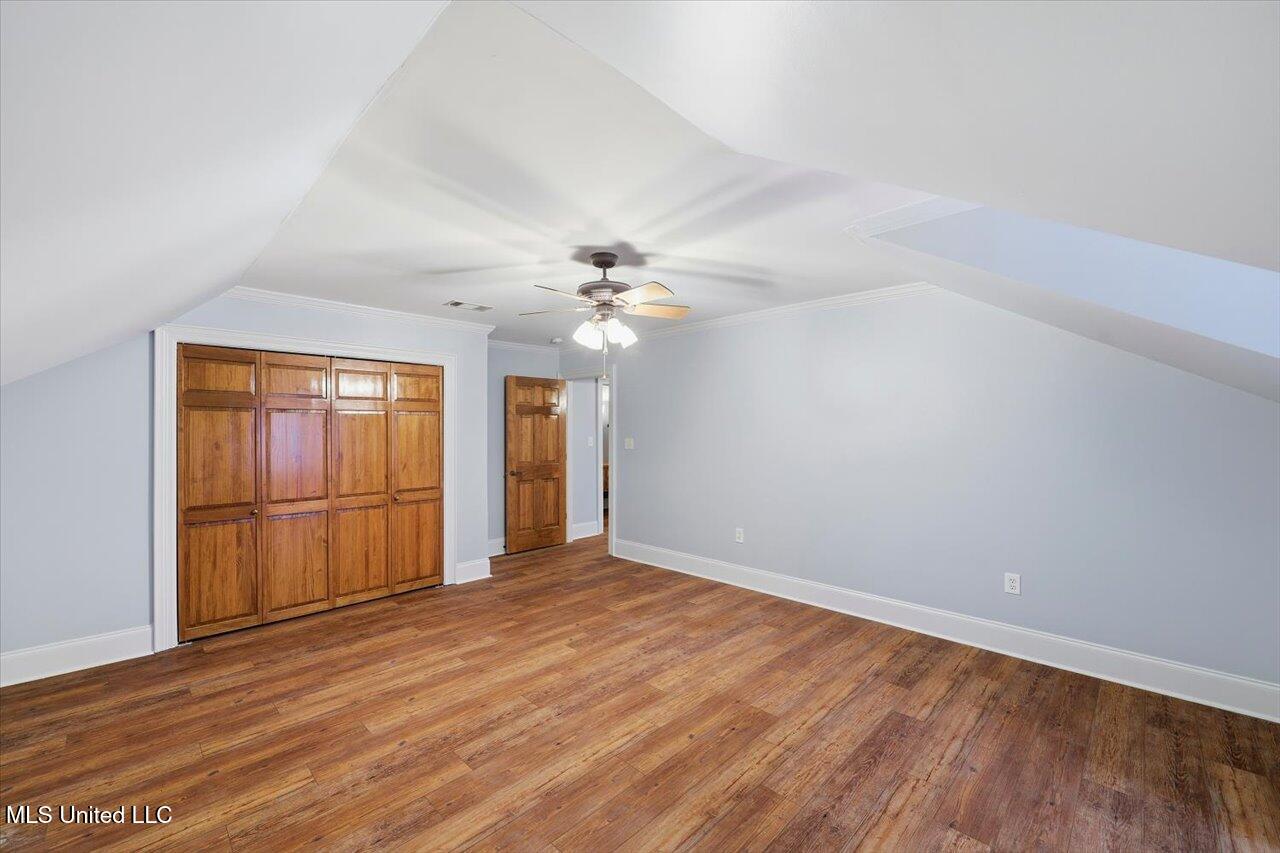 123 Lakeshire Cove Property Photo 49