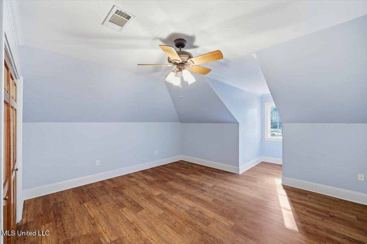 123 Lakeshire Cove Property Photo 52