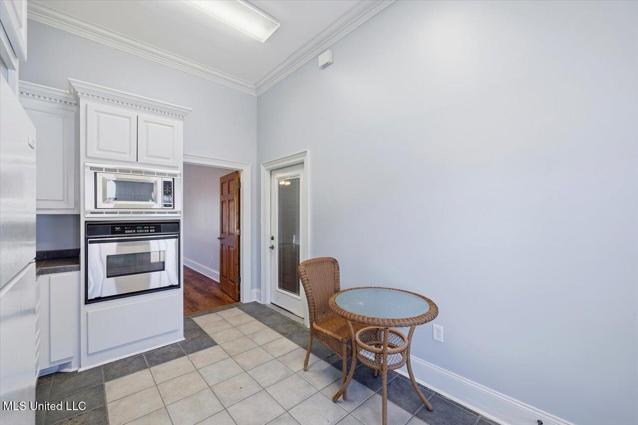 123 Lakeshire Cove Property Photo 57