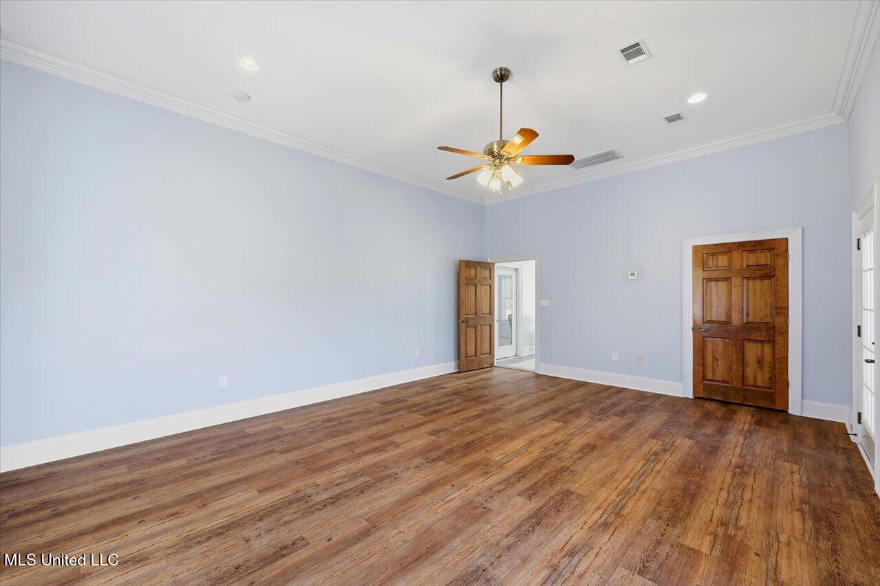 123 Lakeshire Cove Property Photo 59