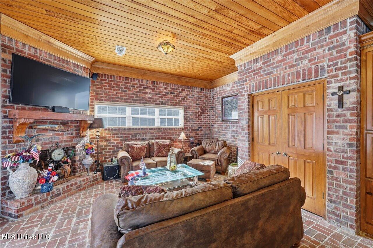 123 Lakeshire Cove Property Photo 61