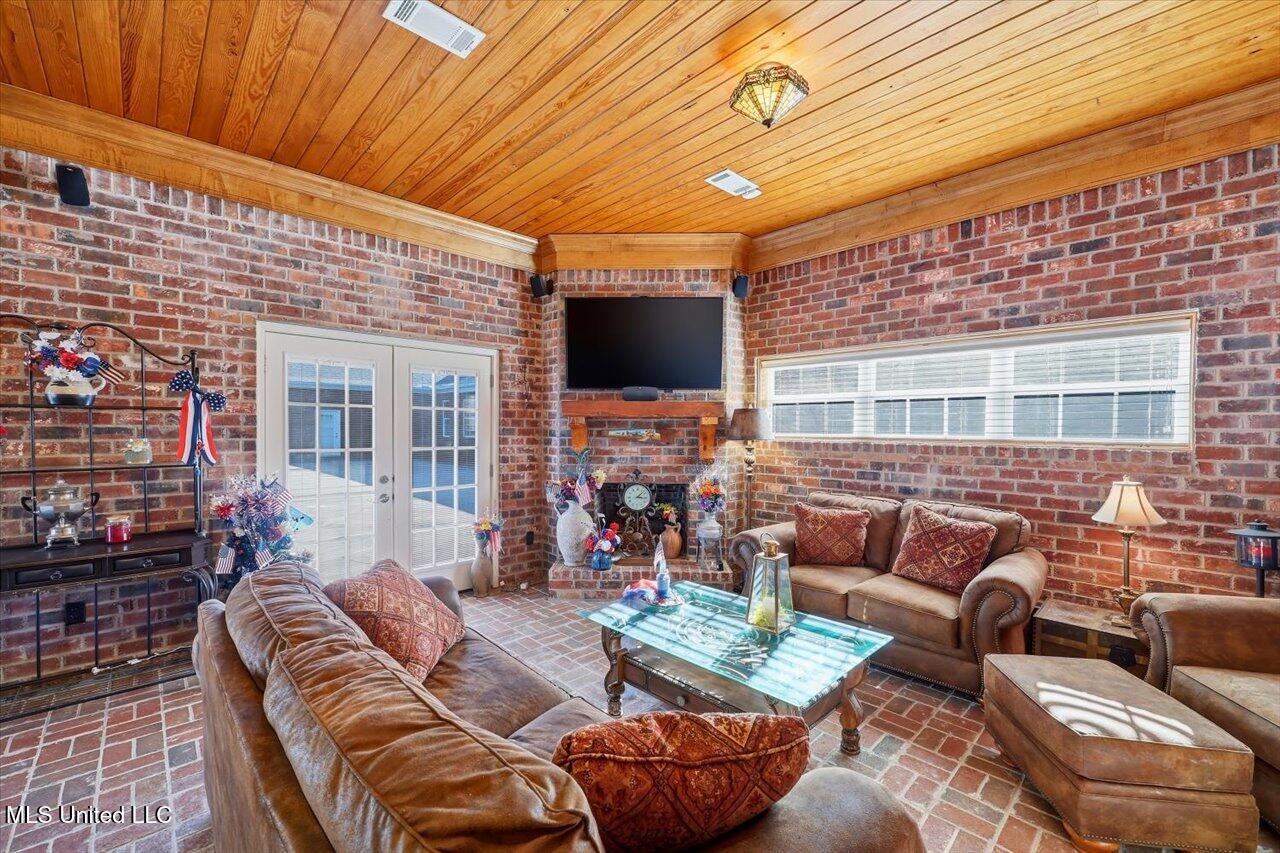123 Lakeshire Cove Property Photo 62