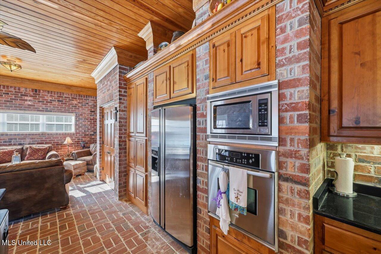 123 Lakeshire Cove Property Photo 68