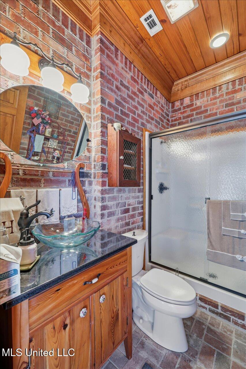 123 Lakeshire Cove Property Photo 70