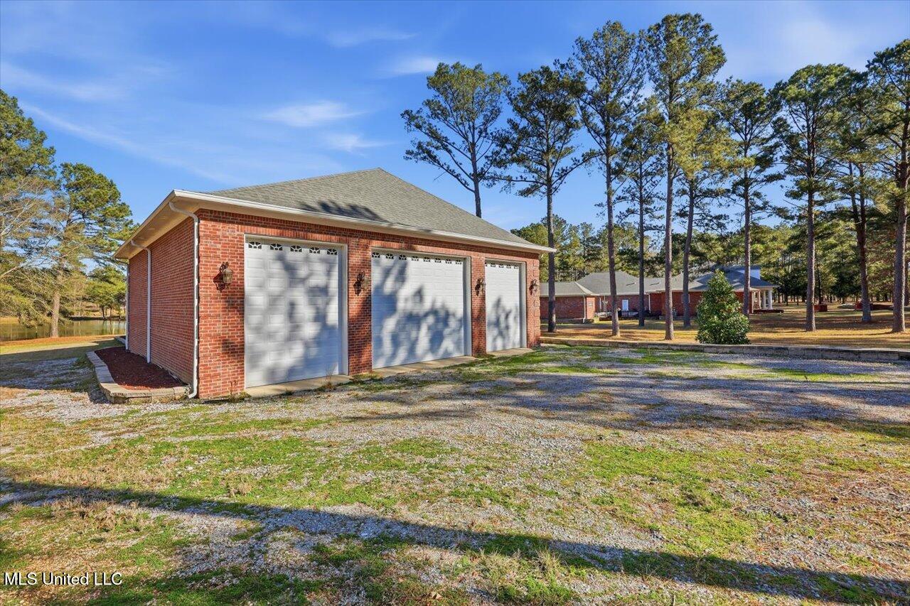 123 Lakeshire Cove Property Photo 72